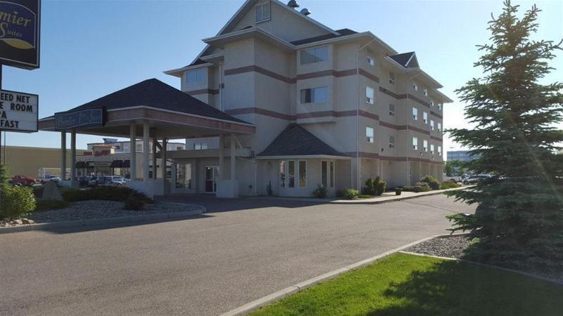 Surestay Plus Hotel By Best Western Lethbridge Exterior photo